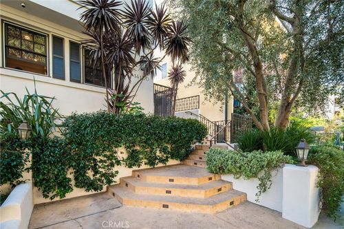 2-14100 Dickens St, Sherman Oaks, CA, 91423-4236 | Card Image