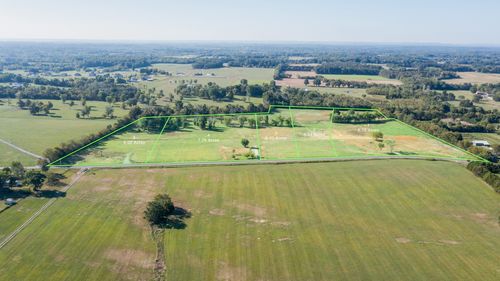 2230 Unionville Deason Rd, Bell Buckle, TN, 37020-4526 | Card Image