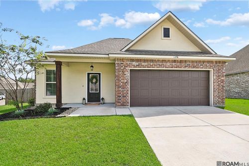 11896 Wildebeest Ridge Dr, Denham Springs, LA, 70726-7424 | Card Image