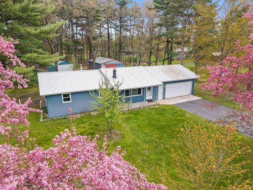 10141 Carousel Court, Saratoga, WI, 54494 | Card Image