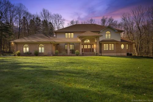 593 Park Road Ext, Middlebury, CT, 06762-1606 | Card Image
