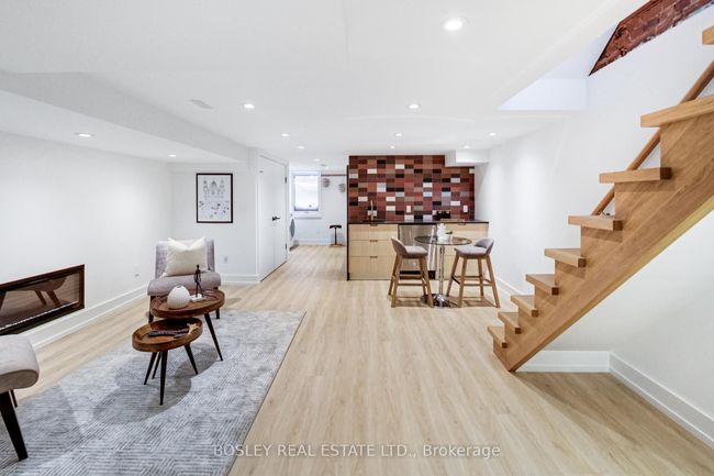 282 Crawford St, House attached with 5 bedrooms, 4 bathrooms and 1 parking in Toronto ON | Image 34