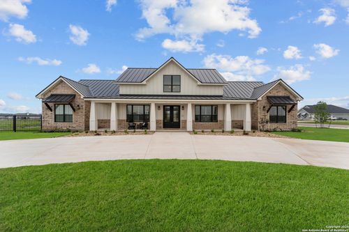 303 Century Oaks Dr, Seguin, TX, 78155-2799 | Card Image