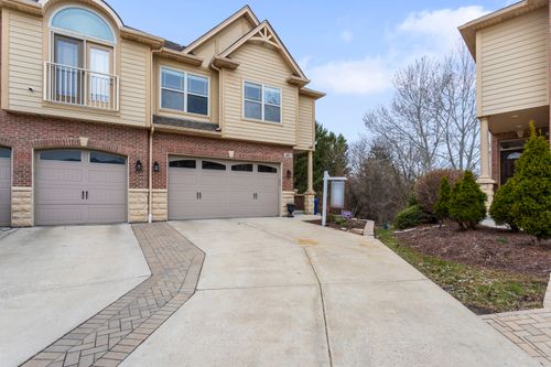 411 Provence Ct, Lisle, IL, 60532-1306 | Card Image