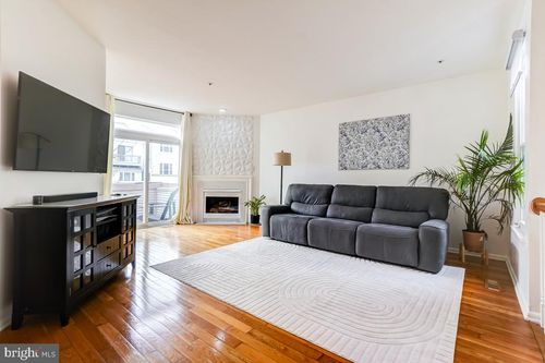 10305 Royal Woods Ct, GAITHERSBURG, MD, 20886-1027 | Card Image