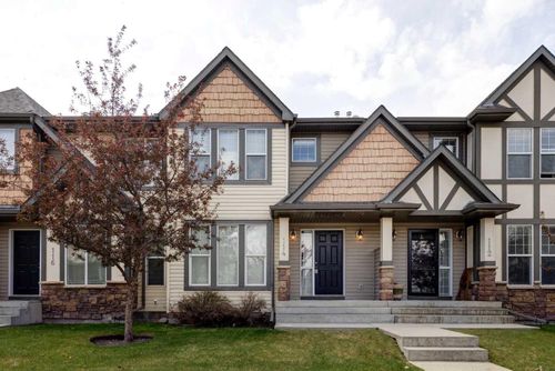 114 Everridge Common Sw, Calgary, AB, T2Y5H1 | Card Image