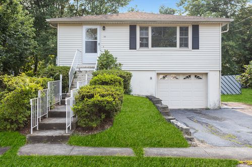 54 Sorrento Ave, East Haven, CT, 06512-4224 | Card Image
