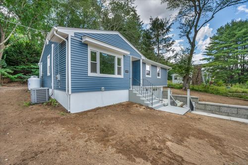 9 Sunset Ave, Ledyard, CT, 06339-1040 | Card Image