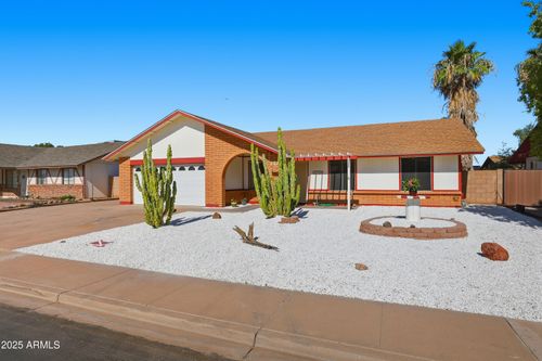 2226 E Diamond Ave, Mesa, AZ, 85204-3727 | Card Image