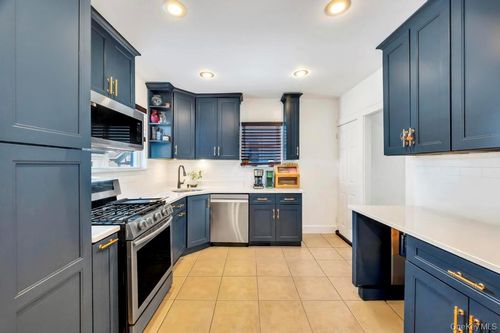 11454 121st St, South Ozone Park, NY, 11420-2038 | Card Image