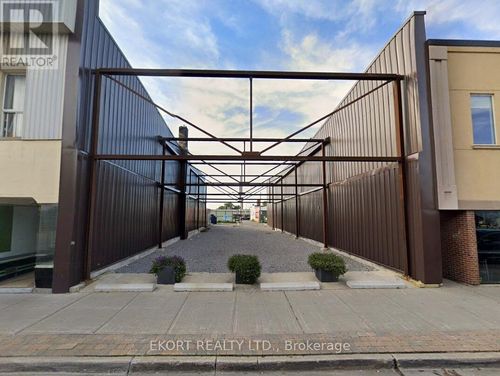 30-32 Dundas St W, Trenton, ON, K8V3P2 | Card Image