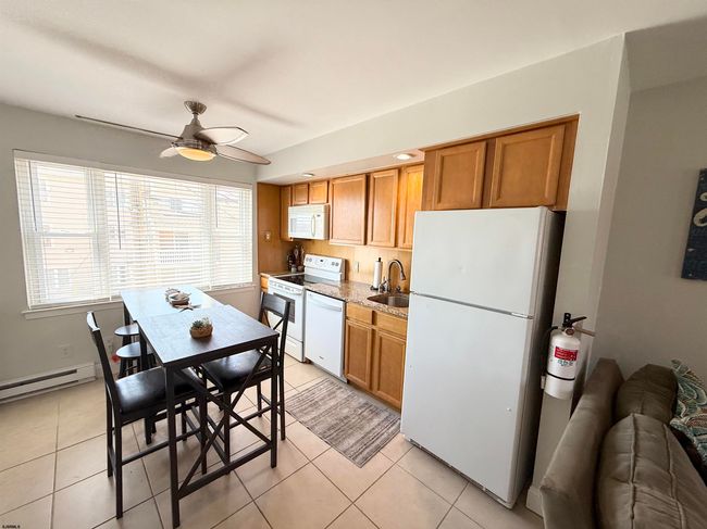 330 42 Nd St S, Condo with 2 bedrooms, 2 bathrooms and null parking in Brigantine NJ | Image 6