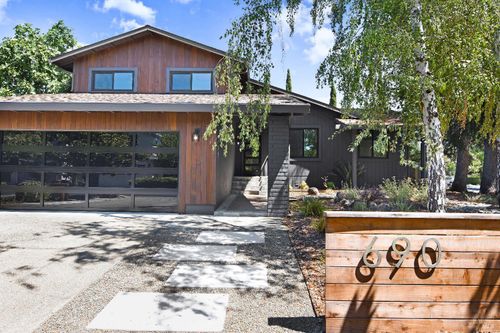 690 Hudson Ct, Sonoma, CA, 95476-7146 | Card Image