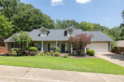 414 Oak Manor Cir, Springdale, AR, 72764-2575 | Card Image