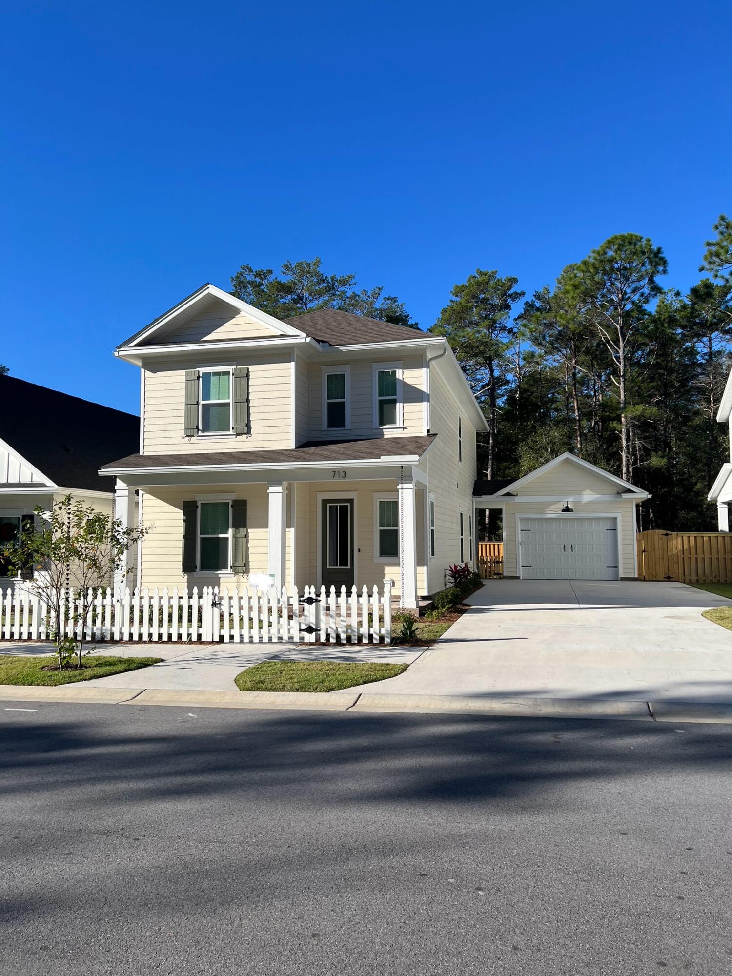 Reindeer Rd, Niceville, FL 32578