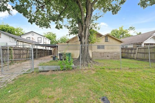 6930 Avenue S, Houston, TX, 77011-1421 | Card Image