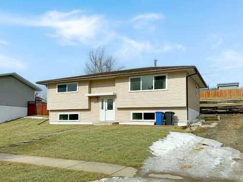 10250 97 Ave, Grande Cache, AB, T0E0Y0 | Card Image