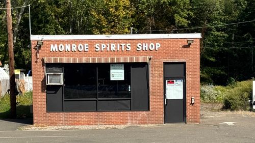 176 Main St, Monroe, CT, 06468-1171 | Card Image