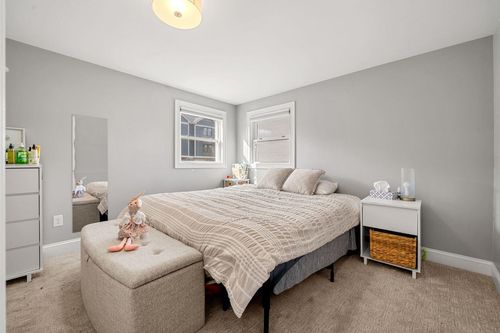 73 Rutland St, Dover, NH, 03820-3946 | Card Image