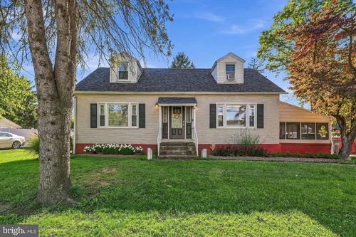 4834 Route 309, CENTER VALLEY, PA, 18034-9439 | Card Image