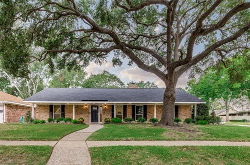 1010 Thornton Road, Houston, TX, 77018 | Card Image