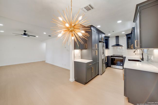 APT-1002 - 2718 Old Field Dr, Condo with 2 bedrooms, 2 bathrooms and null parking in San Antonio TX | Image 8