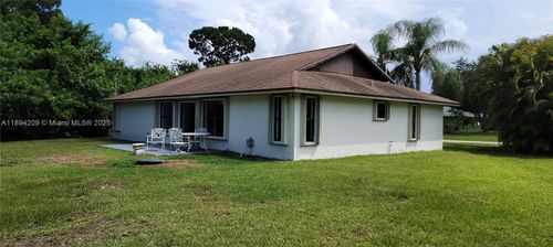 2477 Se Renick Ave, Port St. Lucie, FL, 34952-6762 | Card Image