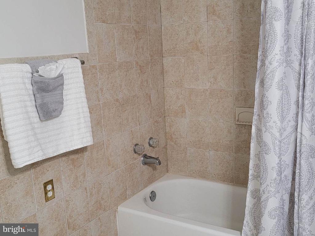 Residential Lease in DUMFRIES 3