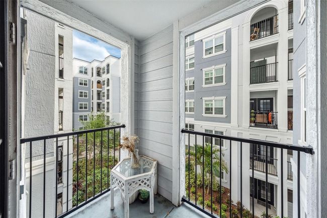 Balcony | Image 16