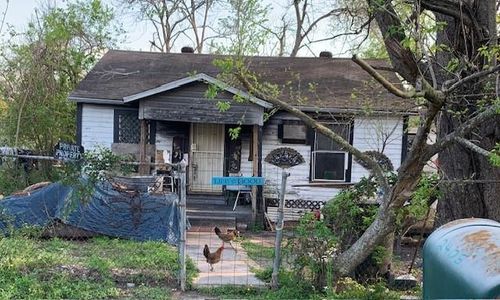 2405 Morehouse Ln, Houston, TX, 77088-7023 | Card Image