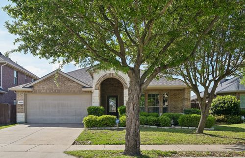 2002 Carriage Rd, Heartland, TX, 75126-3409 | Card Image