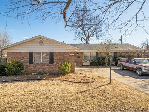 2313 82nd East Ave, Tulsa, OK, 74129-2822 | Card Image