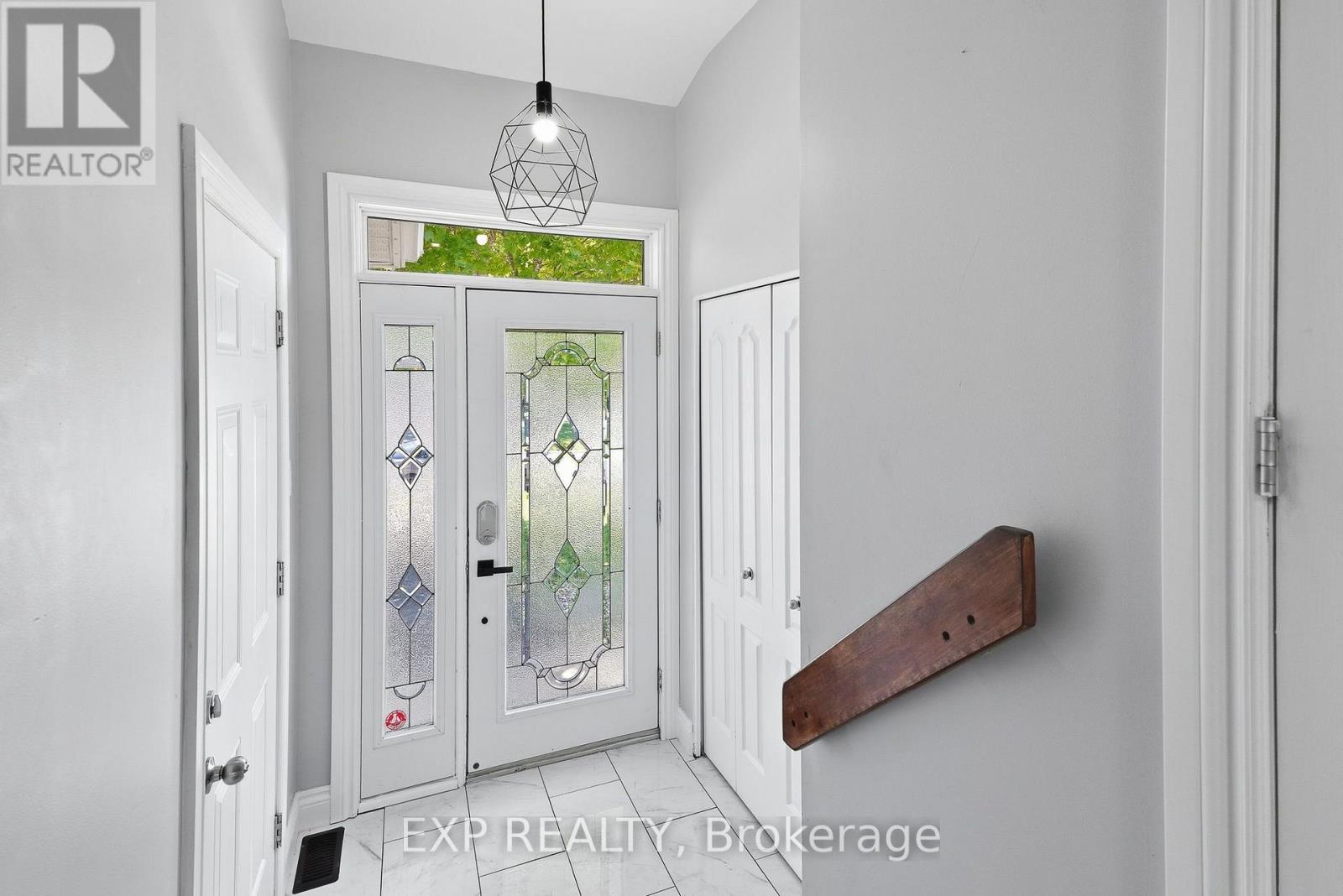 Residential in Clarence-Rockland 5