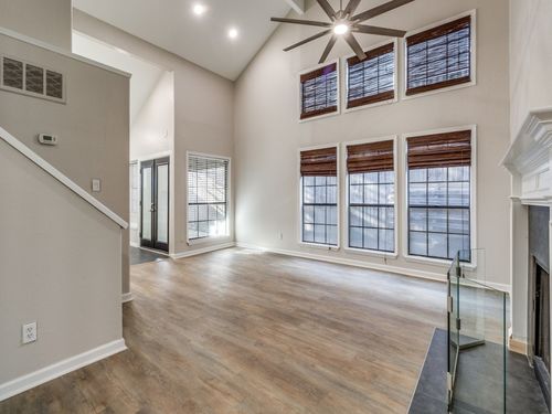 1421 Mccoy St, Dallas, TX, 75204-5403 | Card Image