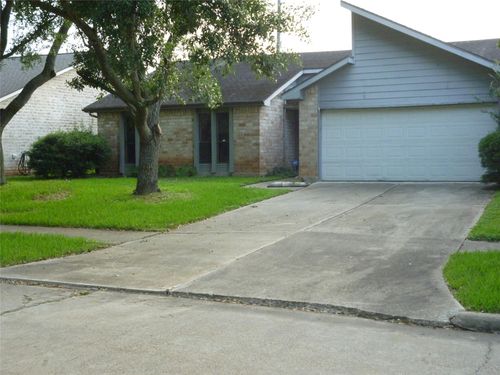 2822 Mesquite Dr, Sugar Land, TX, 77479-1621 | Card Image