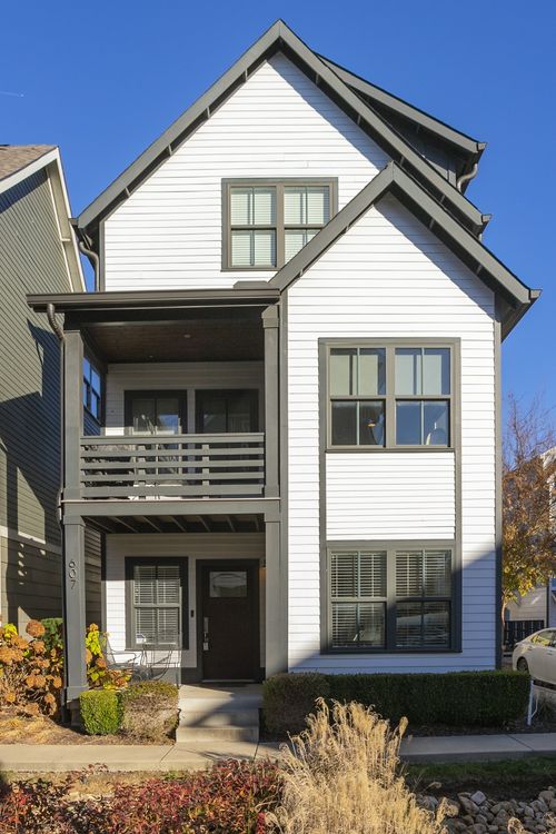 607 Centerpoint Ln, Nashville, TN, 37209-2527 | Card Image