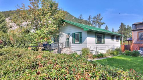 12 Barrier Mountain Dr, Exshaw, AB, T0L0C8 | Card Image