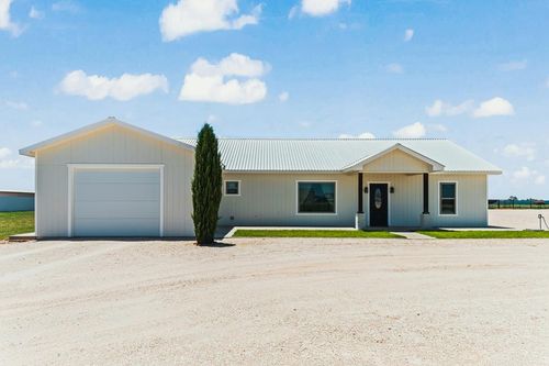 392 County Road 307, Seminole, TX, 79360-5735 | Card Image