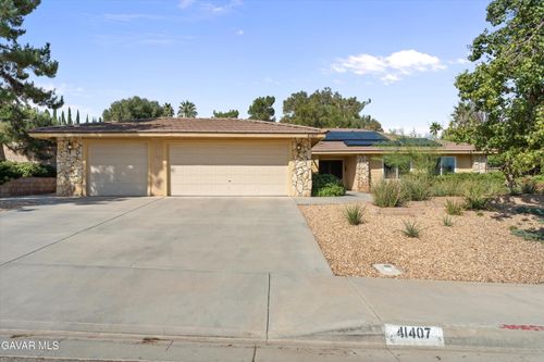 41407 Myrtle St, Palmdale, CA, 93551-2817 | Card Image