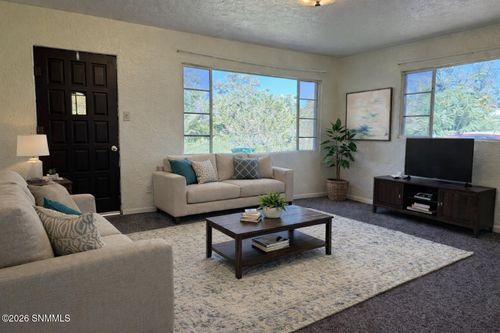 807/805 Escondida, Santa Clara, NM, 88026 | Card Image