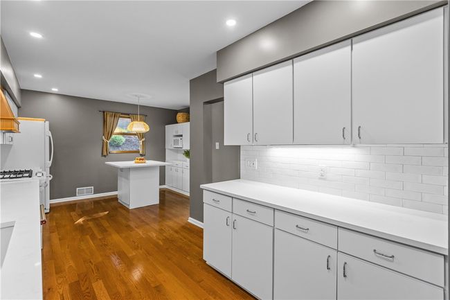 2119 Dartmore St, House other with 4 bedrooms, 2 bathrooms and null parking in Pittsburgh PA | Image 10