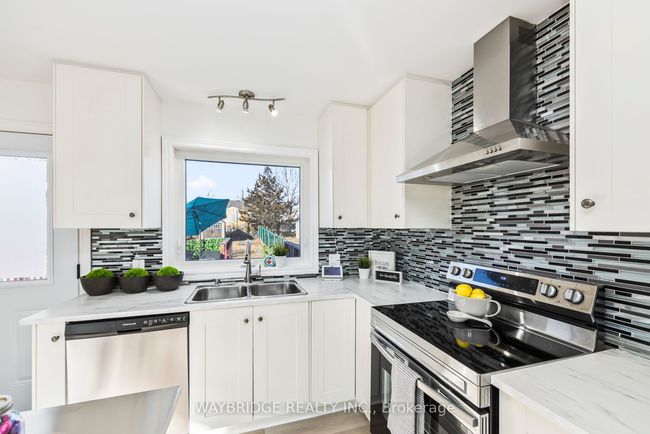 24 Mckeown Cres, House attached with 3 bedrooms, 2 bathrooms and 4 parking in Amherstview ON | Image 24