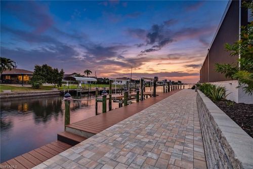 2801 Se 18th Ct, Cape Coral, FL, 33904-4077 | Card Image