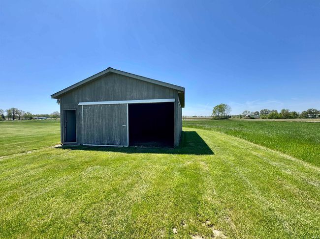 7020 E County Road 1200 N, House other with 3 bedrooms, 2 bathrooms and null parking in Eaton IN | Image 29