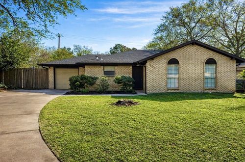 101 Lottie Ln, Friendswood, TX, 77546-3706 | Card Image