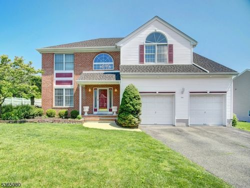 1 Lazarus Dr, Ledgewood, NJ, 07852-2335 | Card Image