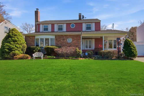 268 Curtis Ave, Carle Place, NY, 11514-2006 | Card Image