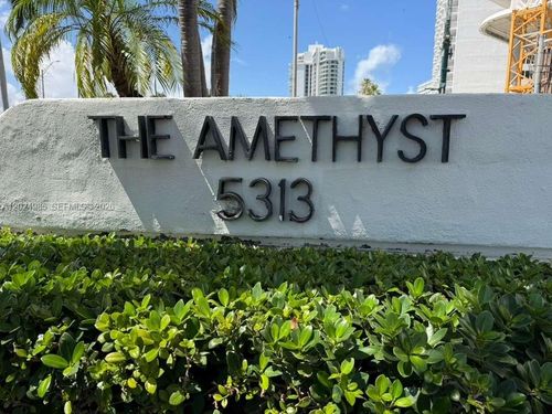 1109-5313 Collins Ave, Miami Beach, FL, 33140-2566 | Card Image