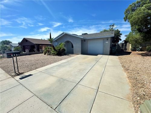 2731 Harrod Ave, Kingman, AZ, 86401-6325 | Card Image