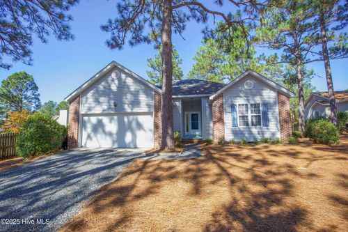 1 Georgia Ct, Pinehurst, NC, 28374-9647 | Card Image